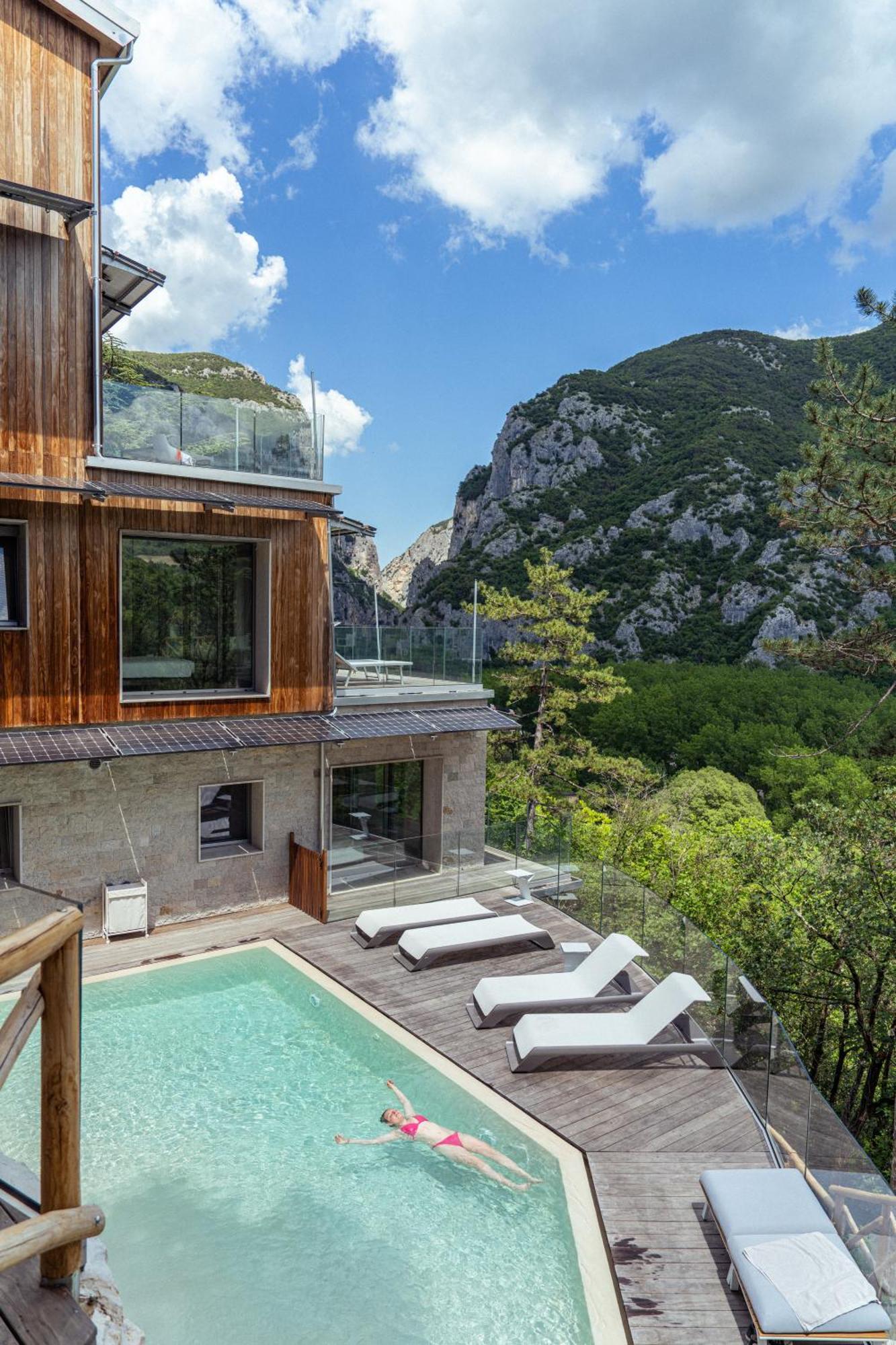 La Forestale Luxury Ecolodge Piano Terra- Appt Acqualagna Luaran gambar