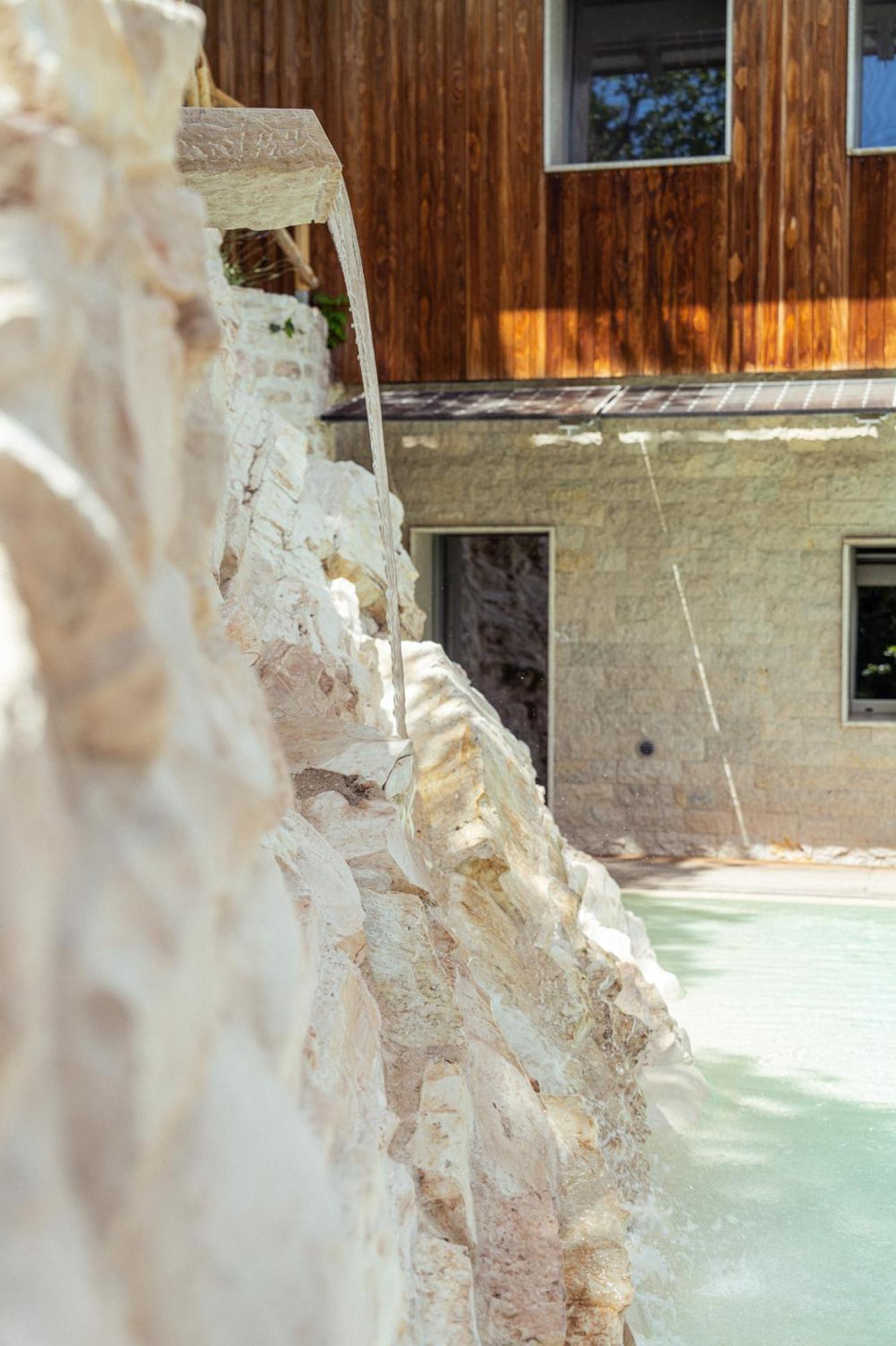 La Forestale Luxury Ecolodge Piano Terra- Appt Acqualagna Luaran gambar