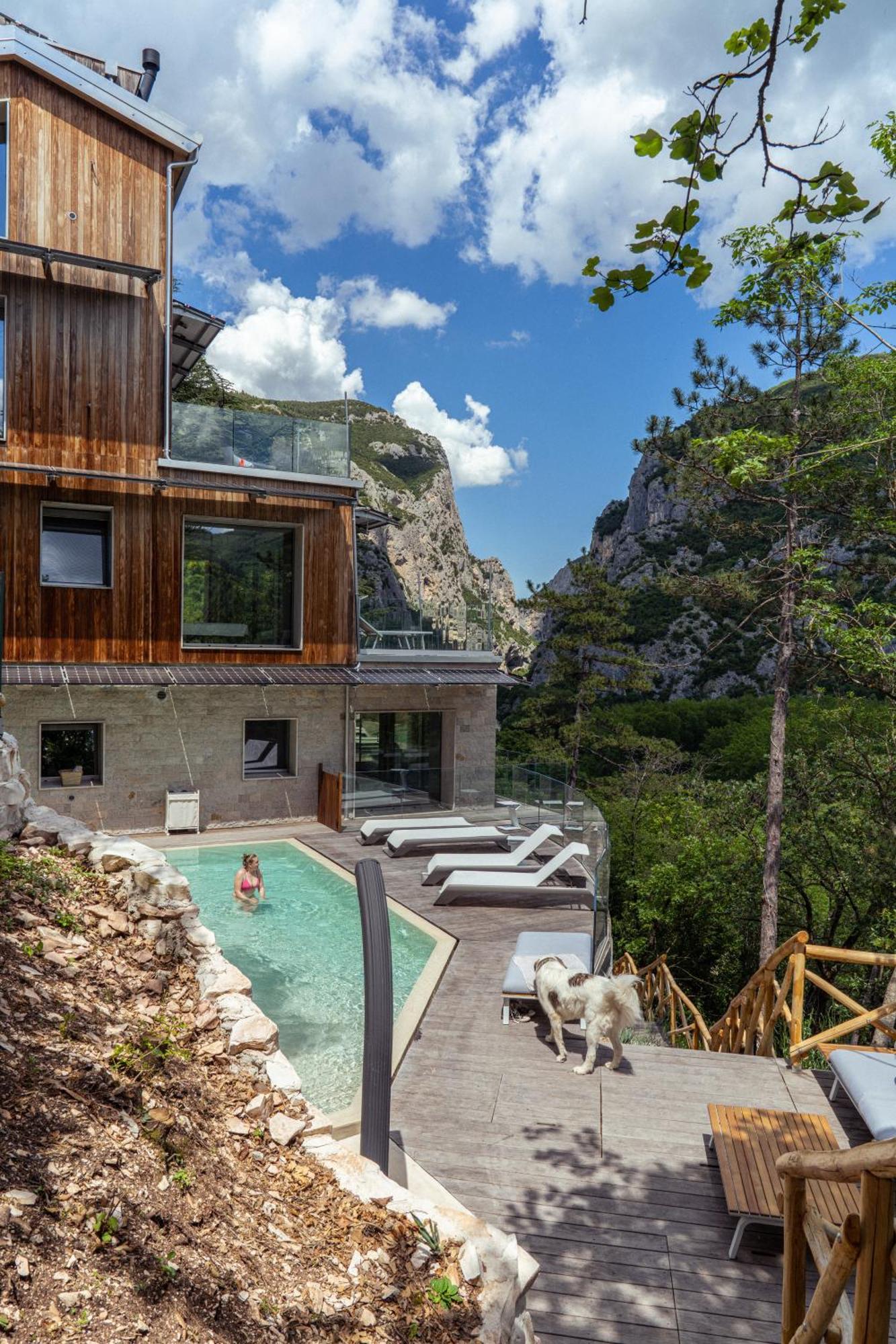 La Forestale Luxury Ecolodge Piano Terra- Appt Acqualagna Luaran gambar
